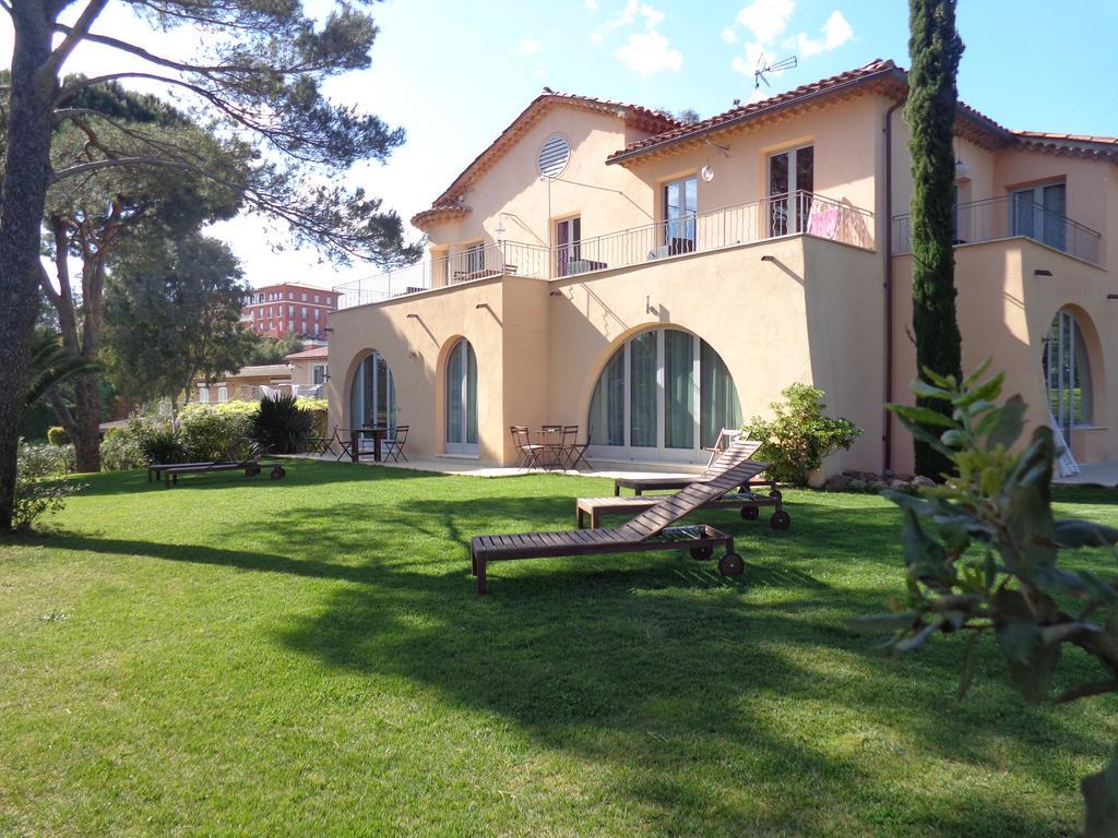 Appartement Villa Angelina Grimaud Bagian luar foto